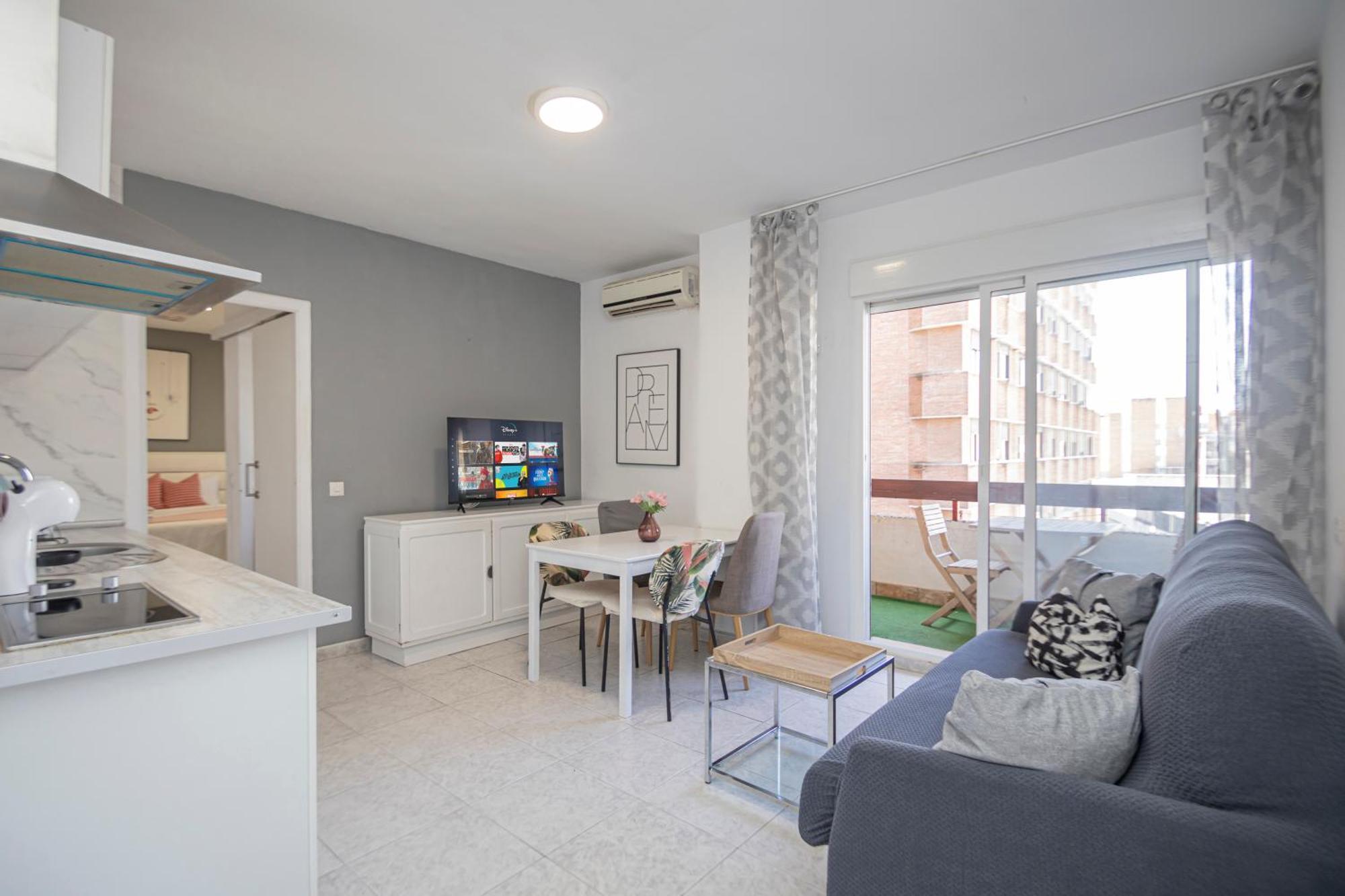 Apartment Perfect Getaway In Triana - 15m Walk Giralda Seville